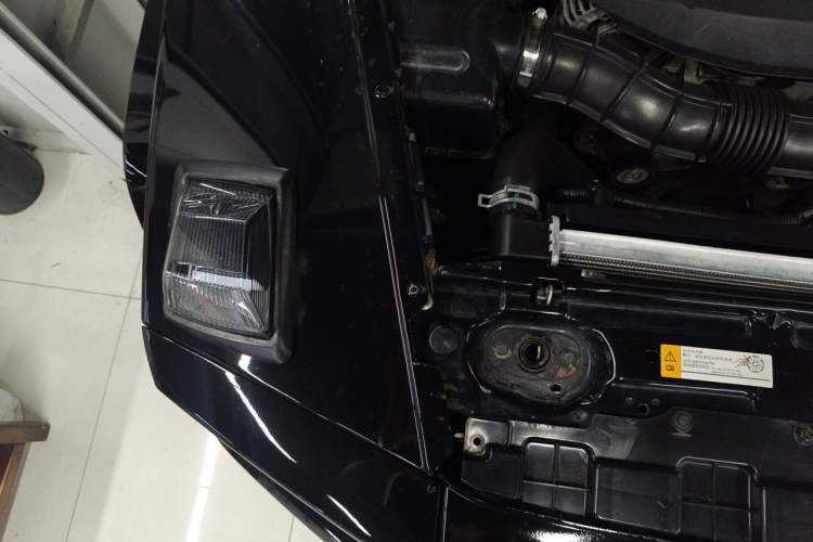 Used BAIC Off-Road BJ80 2017 2.3T Automatic 90th Anniversary Edition Engine Bay Right