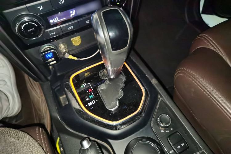 Used BAIC Off-Road BJ80 2017 2.3T Automatic 90th Anniversary Edition Gear Lever