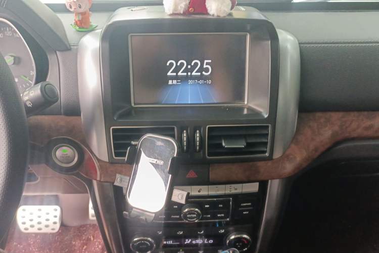 Used BAIC Off-Road BJ80 2017 2.3T Automatic 90th Anniversary Edition Audio And AC Panel