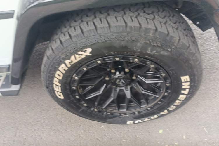 Used BAIC Off-Road BJ80 2017 2.3T Automatic 90th Anniversary Edition Right Front Wheel Hub