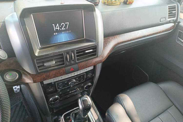 Used BAIC Off-Road BJ80 2018 2.3T Automatic Prestige Edition China VI Emission Standard Audio And AC Panel