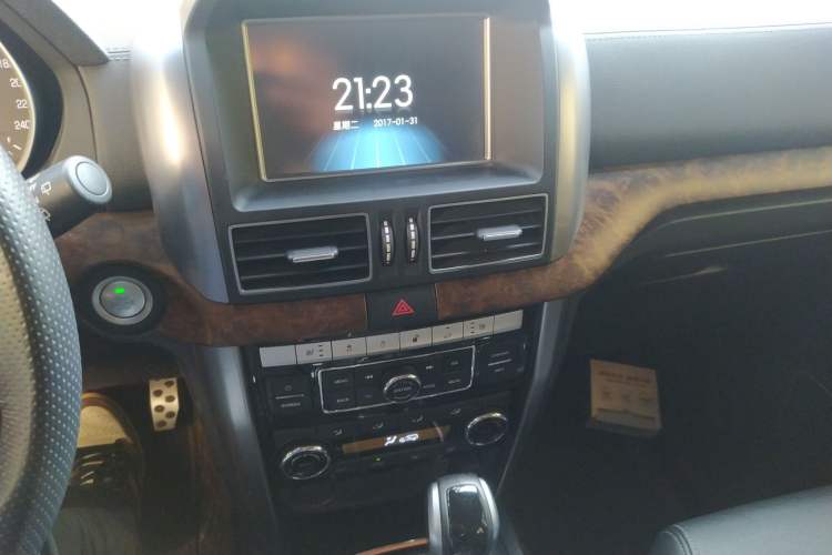 Used BAIC Off-Road BJ80 2018 2.3T Automatic Prestige Edition China VI Emission Standard Audio And AC Panel