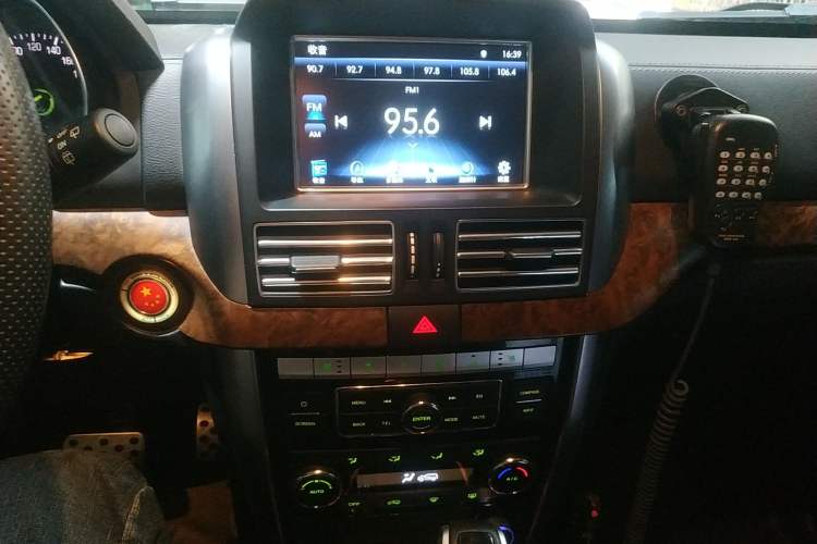 Used BAIC Off-Road BJ80 2018 2.3T Automatic Prestige Version China V Emission Standard Audio And AC Panel