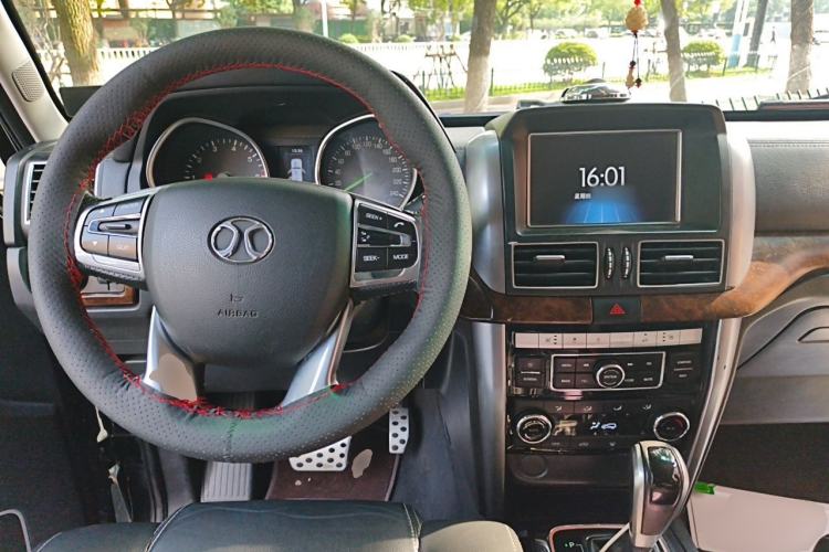 Used BAIC Off-Road BJ80 2018 2.3T Automatic Prestige Edition China VI Emission Standard Center Console