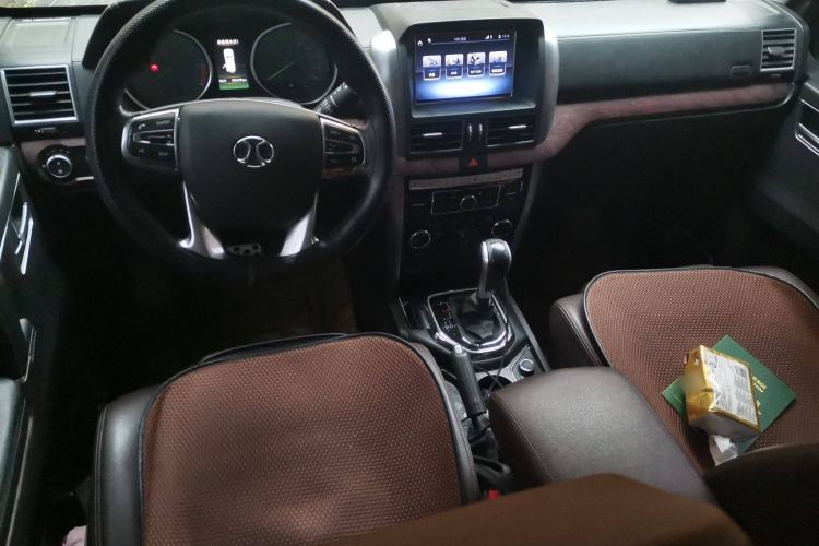 Used BAIC Off-Road BJ80 2018 2.3T Automatic Premium Version China V Emission Standard Center Console