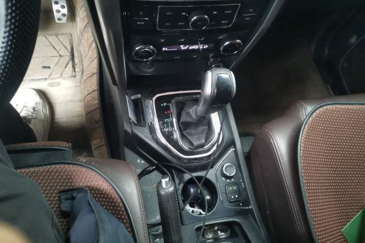 Used BAIC Off-Road BJ80 2018 2.3T Automatic Premium Version China V Emission Standard Gear Lever