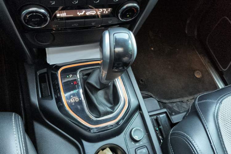 Used BAIC Off-Road BJ80 2018 2.3T Automatic Prestige Version China V Emission Standard Gear Lever