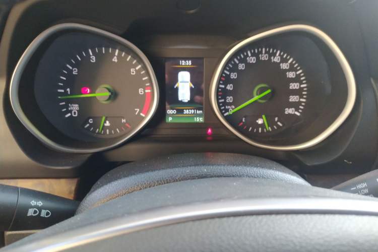 Used BAIC Off-Road BJ80 2018 2.3T Automatic Prestige Edition China VI Emission Standard Odometer Close Up