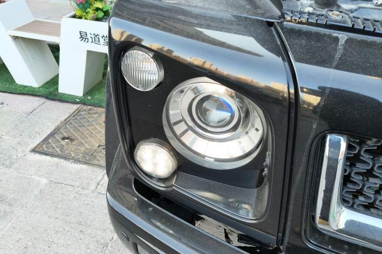 Used BAIC Off-Road BJ80 2018 2.3T Automatic Prestige Version China V Emission Standard Right Front Headlight