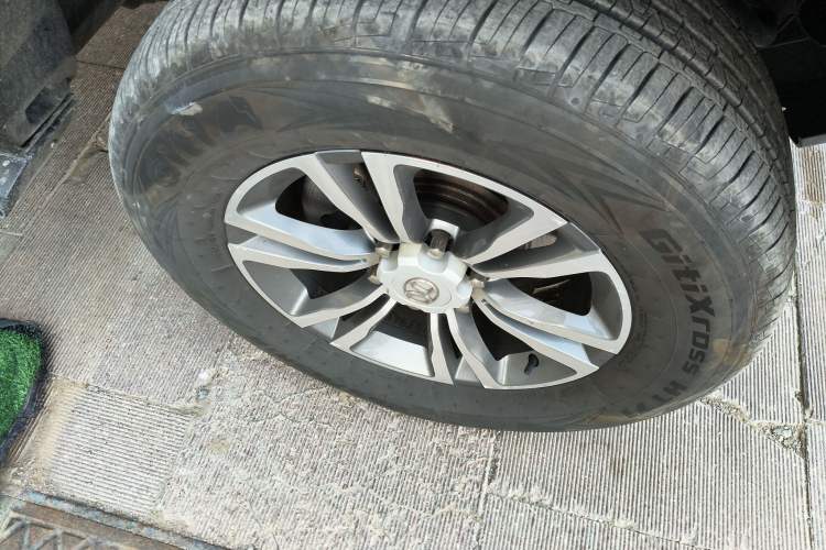 Used BAIC Off-Road BJ80 2018 2.3T Automatic Prestige Version China V Emission Standard Right Front Wheel Hub