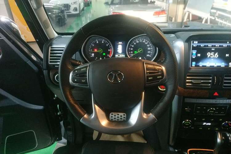 Used BAIC Off-Road BJ80 2018 2.3T Automatic Prestige Version China V Emission Standard Steering Wheel