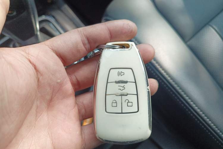 Used BAIC Off-Road BJ80 2018 2.3T Automatic Prestige Edition China VI Emission Standard Vehicle Key
