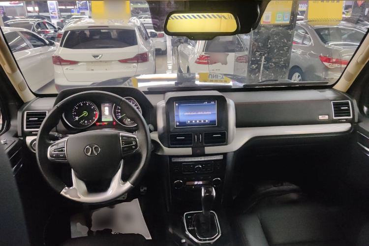 Used BAIC Off-Road BJ80 2019 2.3T Automatic Shengshi Huazhang Edition China VI Emission Standard Center Console