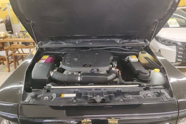 Used BAIC Off-Road BJ80 2019 2.3T Automatic Shengshi Huazhang Edition China VI Emission Standard Engine Bay