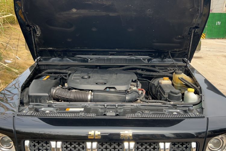 Used BAIC Off-Road BJ80 2019 2.3T Automatic Shengshi Huazhang Edition China VI Emission Standard Engine Bay