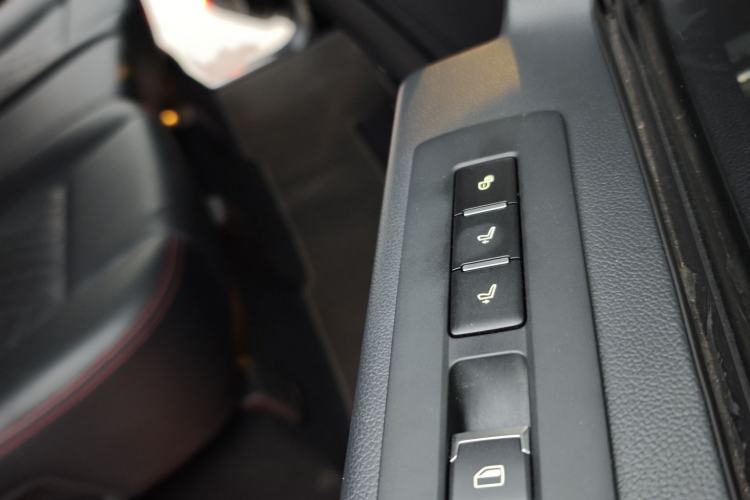Used BAIC Off-Road BJ80 2019 2.3T Automatic Shengshi Huazhang Edition China VI Emission Standard Interior 6