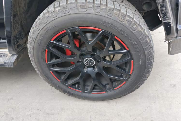 Used BAIC Off-Road BJ80 2019 2.3T Automatic Shengshi Huazhang Edition China VI Emission Standard Right Front Wheel Hub