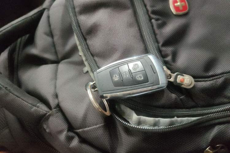 Used BAIC Off-Road BJ80 2019 2.3T Automatic Shengshi Huazhang Edition China VI Emission Standard Vehicle Key