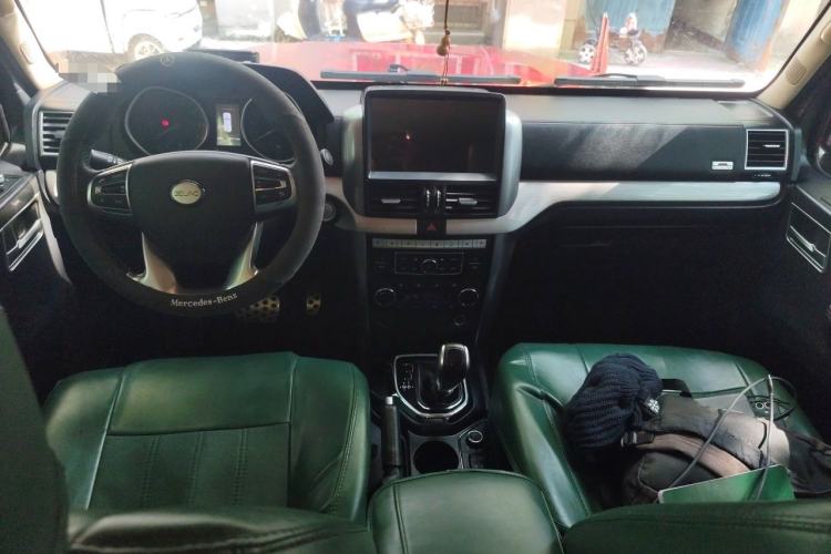 Used BAIC Off-Road BJ80 2019 2.3T Automatic Shengshi Huazhang Edition China VI Emission Standard Center Console