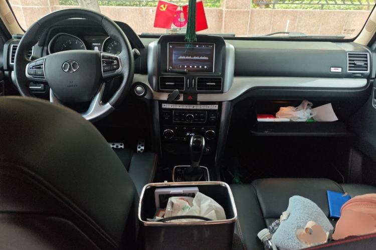 Used BAIC Off-Road BJ80 2019 2.3T Automatic Shengshi Huazhang Edition China VI Emission Standard Center Console