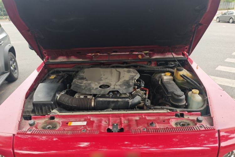 Used BAIC Off-Road BJ80 2019 2.3T Automatic Shengshi Huazhang Edition China VI Emission Standard Engine Bay