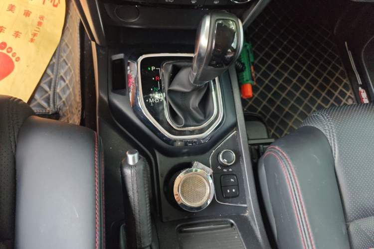 Used BAIC Off-Road BJ80 2019 2.3T Automatic Shengshi Huazhang Edition China VI Emission Standard Gear Lever