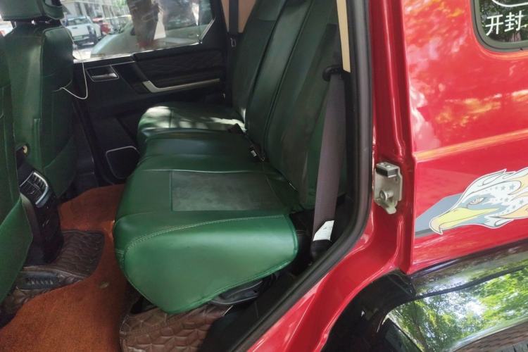 Used BAIC Off-Road BJ80 2019 2.3T Automatic Shengshi Huazhang Edition China VI Emission Standard Left Rear Seat