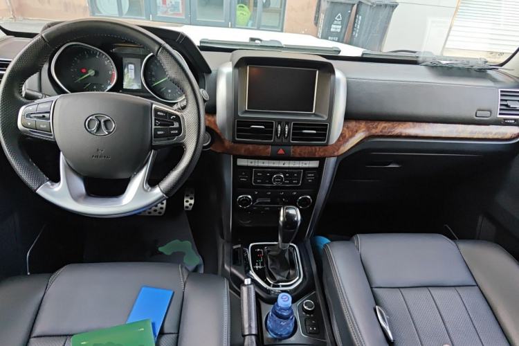 Used BAIC Off-Road BJ80 2019 2.3T Automatic Shengshi Huazhang Edition China VI Emission Standard Center Console
