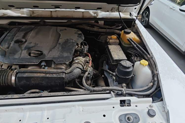 Used BAIC Off-Road BJ80 2019 2.3T Automatic Shengshi Huazhang Edition China VI Emission Standard Engine Bay Left