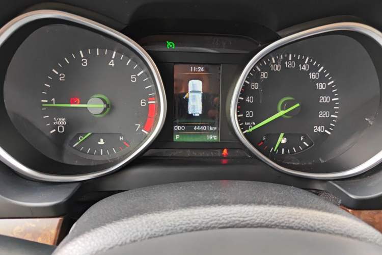 Used BAIC Off-Road BJ80 2019 2.3T Automatic Shengshi Huazhang Edition China VI Emission Standard Odometer Close Up