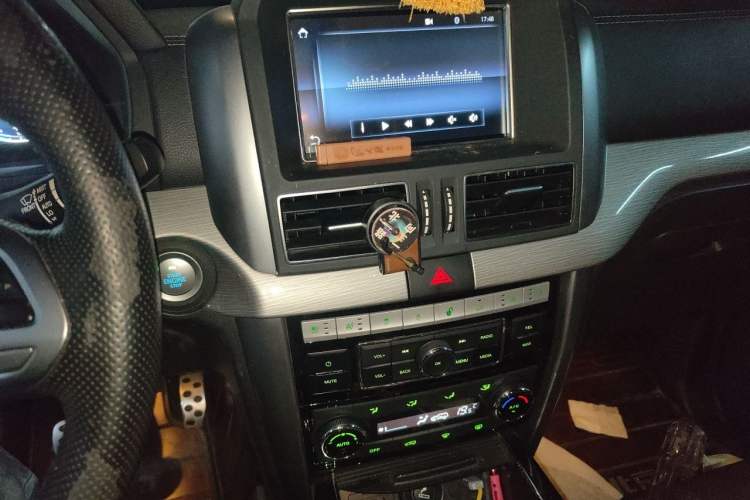 Used BAIC Off-Road BJ80 2020 3.0T Automatic Supreme Edition Audio And AC Panel