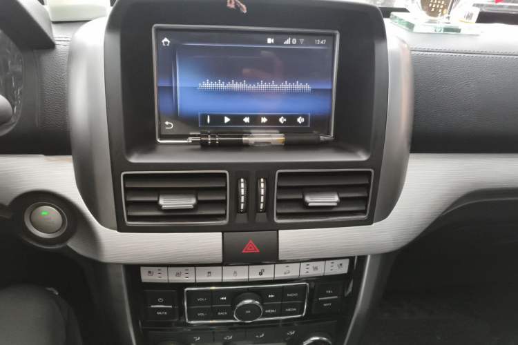 Used BAIC Off-Road BJ80 2020 3.0T Automatic Supreme Edition Audio And AC Panel