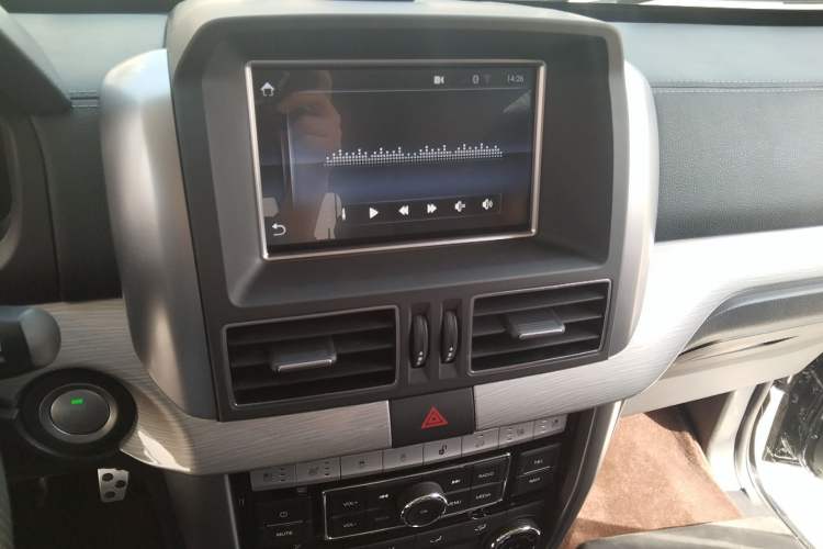 Used BAIC Off-Road BJ80 2020 3.0T Automatic Supreme Edition Audio And AC Panel