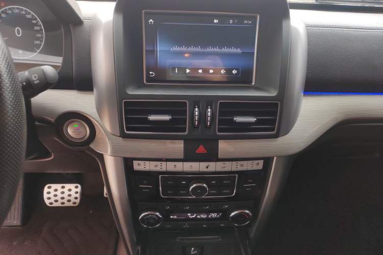 Used BAIC Off-Road BJ80 2020 3.0T Automatic Supreme Edition Audio And AC Panel