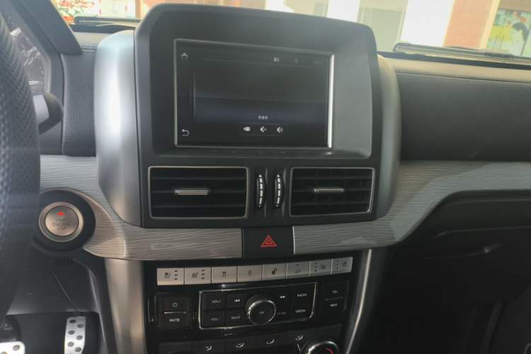 Used BAIC Off-Road BJ80 2020 3.0T Automatic Supreme Edition Audio And AC Panel