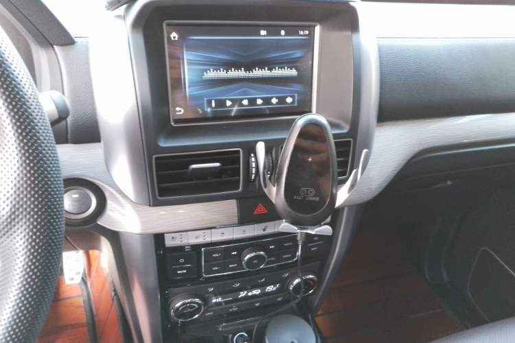 Used BAIC Off-Road BJ80 2020 3.0T Automatic Glory Edition Audio And AC Panel