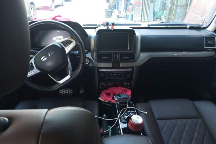 Used BAIC Off-Road BJ80 2020 3.0T Automatic Supreme Edition Center Console