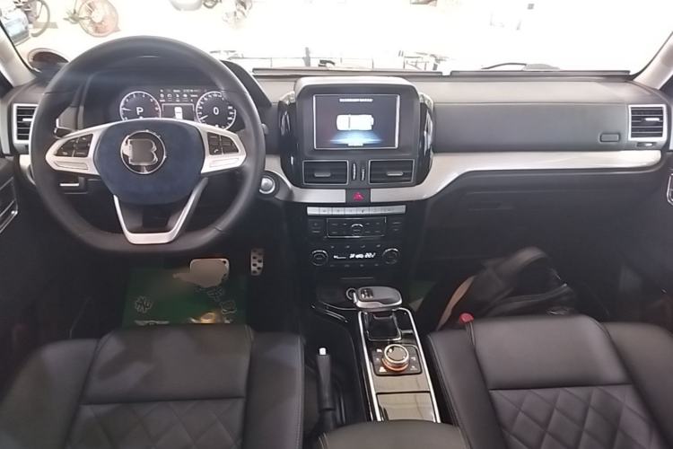 Used BAIC Off-Road BJ80 2020 3.0T Automatic Glory Flagship Edition Center Console