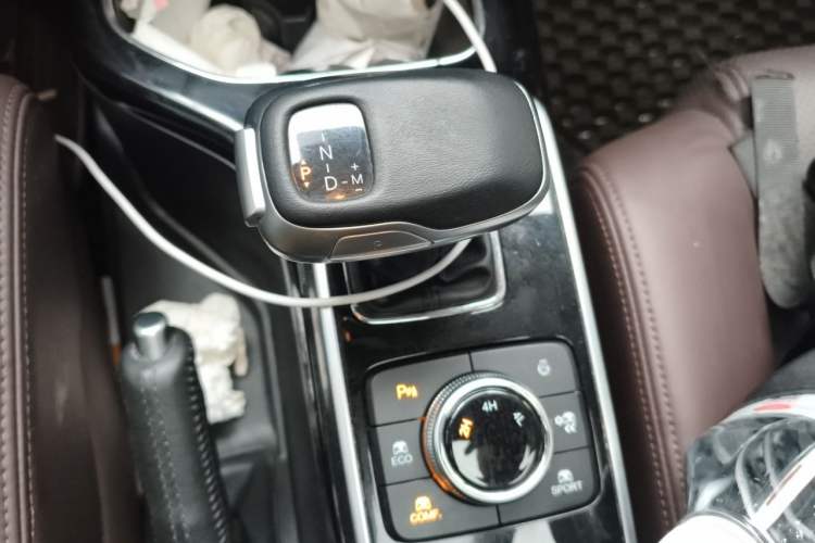 Used BAIC Off-Road BJ80 2020 3.0T Automatic Supreme Edition Gear Lever