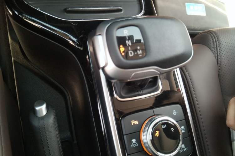 Used BAIC Off-Road BJ80 2020 3.0T Automatic Supreme Edition Gear Lever