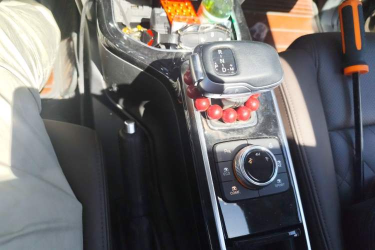 Used BAIC Off-Road BJ80 2020 3.0T Automatic Supreme Edition Gear Lever