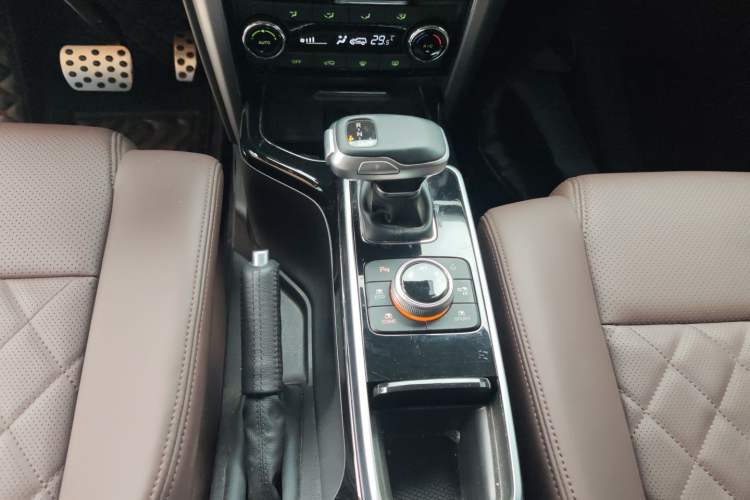 Used BAIC Off-Road BJ80 2020 3.0T Automatic Supreme Edition Gear Lever