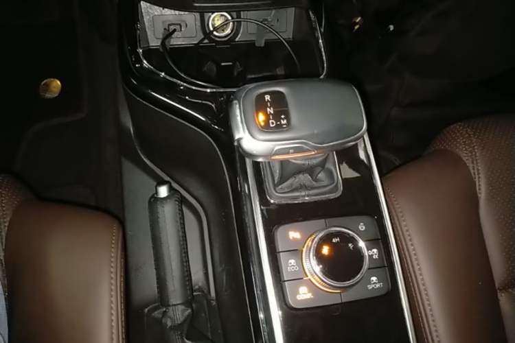 Used BAIC Off-Road BJ80 2020 3.0T Automatic Supreme Edition Gear Lever