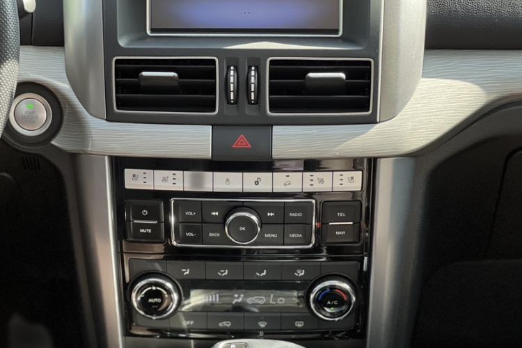 Used BAIC Off-Road BJ80 2020 3.0T Automatic Supreme Edition Interior 2