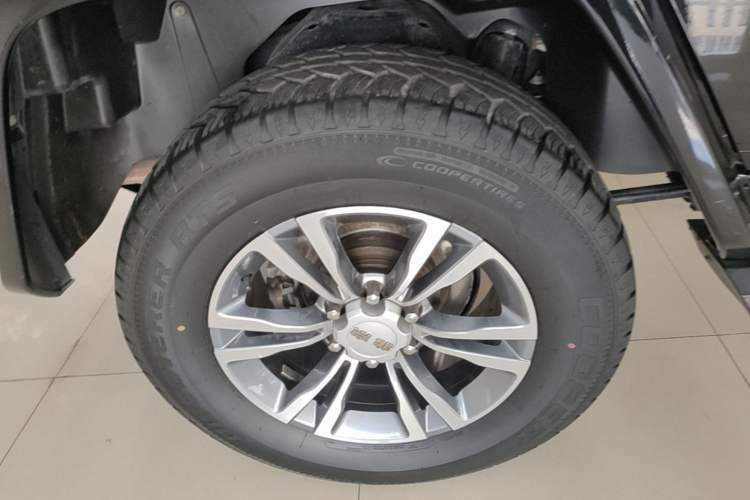 Used BAIC Off-Road BJ80 2020 2.3T Automatic Xiahke Version Right Rear Wheel Hub
