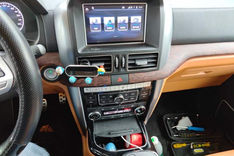 Used BAIC Off-Road BJ80 2020 3.0T Automatic Everest Edition Audio And AC Panel