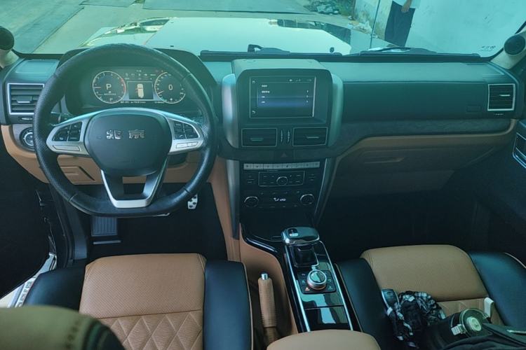 Used BAIC Off-Road BJ80 2020 3.0T Automatic Everest Edition Center Console
