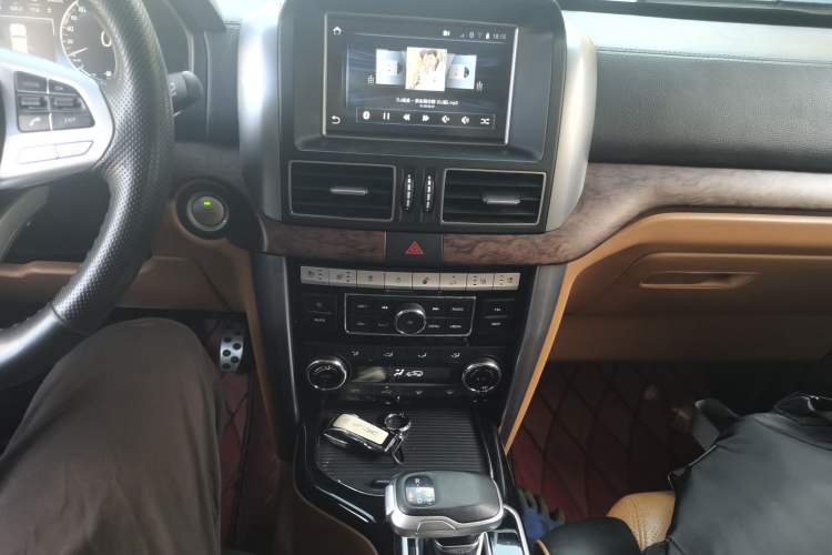 Used BAIC Off-Road BJ80 2020 3.0T Automatic Everest Edition Audio And AC Panel