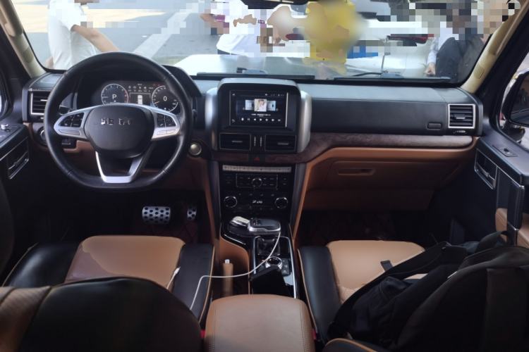 Used BAIC Off-Road BJ80 2020 3.0T Automatic Everest Edition Center Console