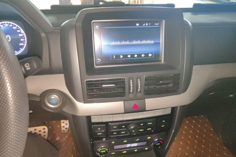 Used BAIC Off-Road BJ80 2020 3.0T Automatic Supreme Edition Audio And AC Panel